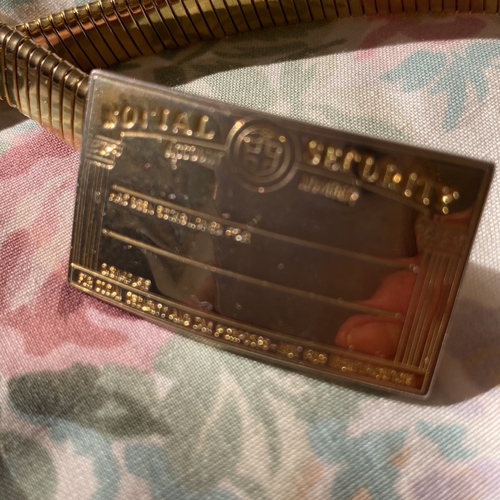 Vintage Metal Coil Stretch Belt with Social Security Card Belt Buckle sz Small - Picture 7 of 8